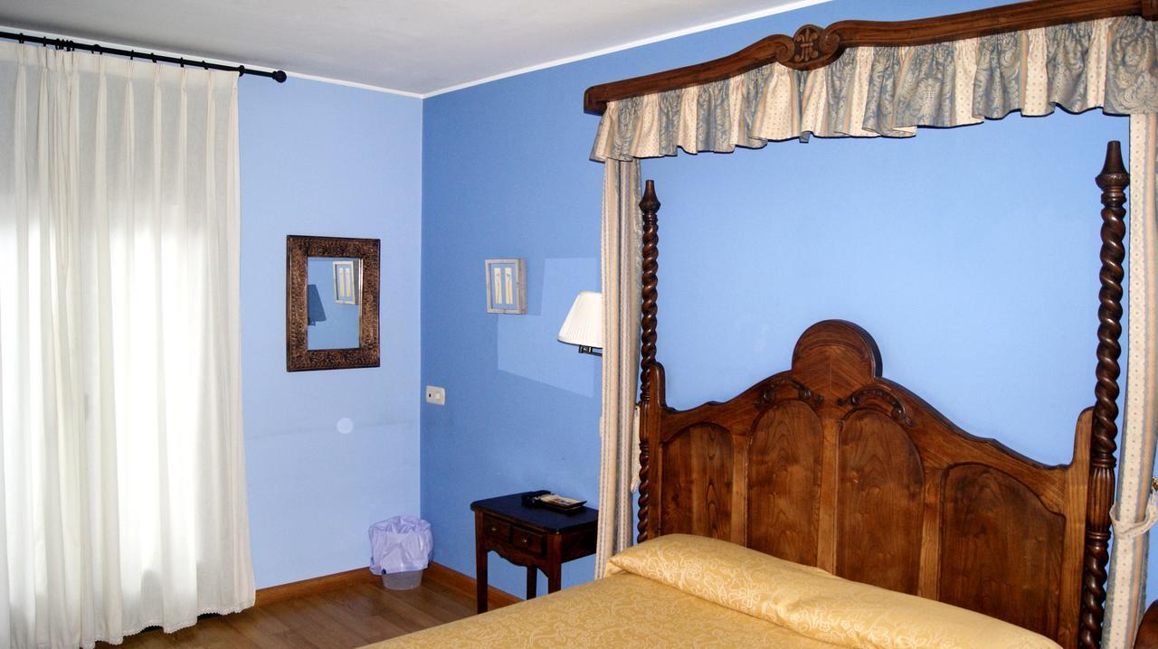 Hotel Conventin Villaviciosa  Ngoại thất bức ảnh